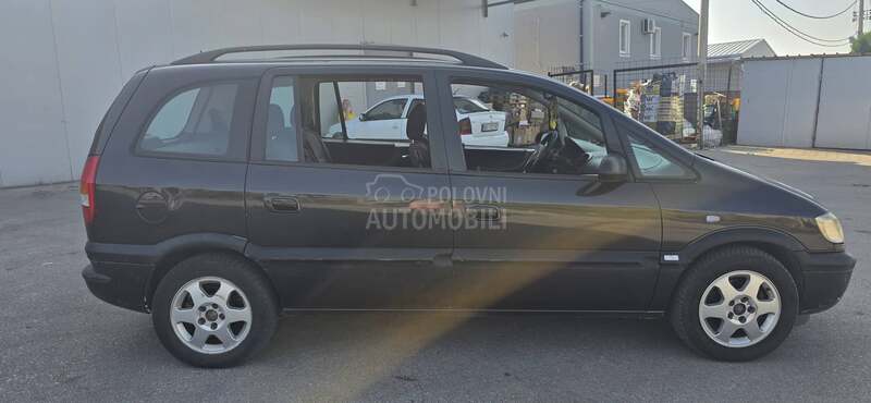 Opel Zafira 
