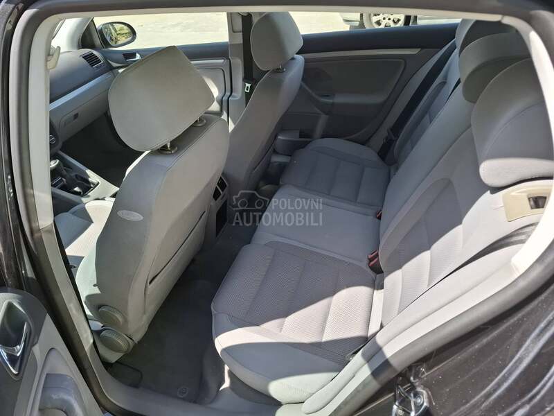 Volkswagen Golf 5 1.6fsi