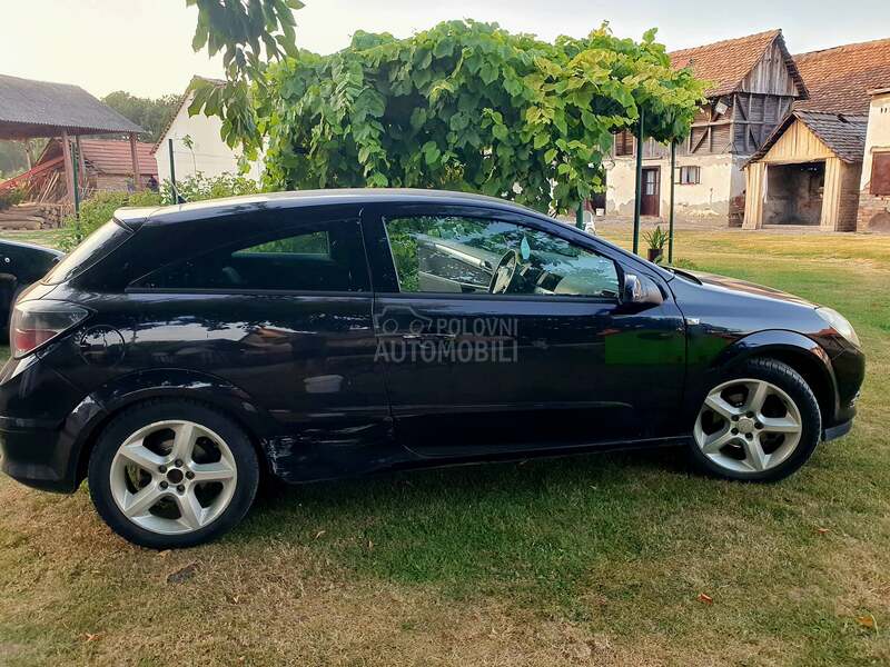 Opel Astra H GTC