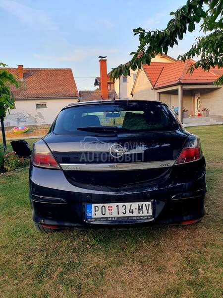 Opel Astra H GTC