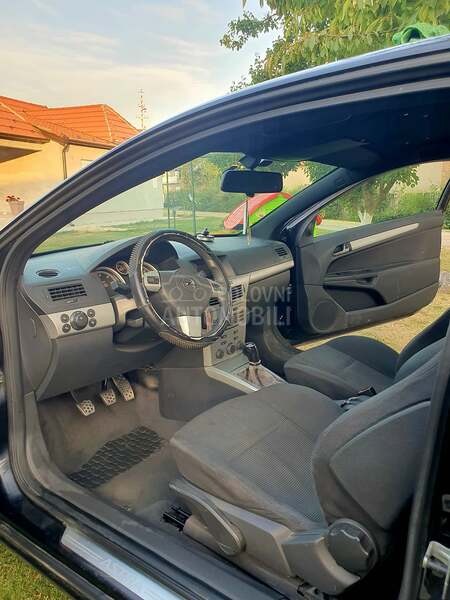 Opel Astra H GTC