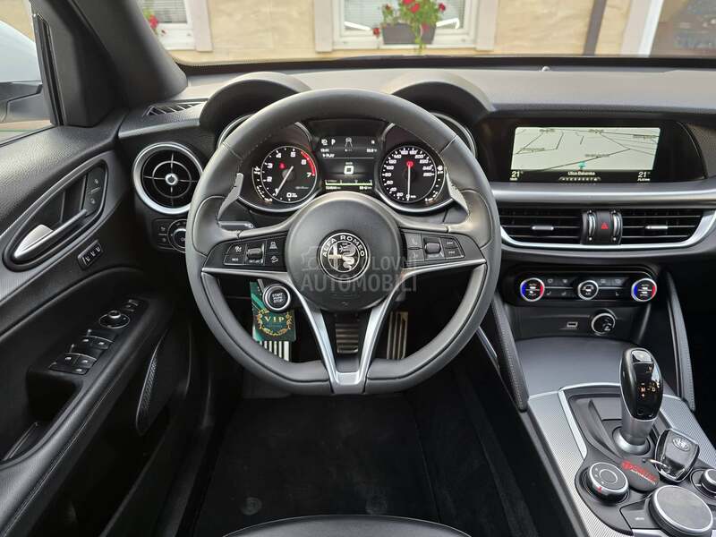 Alfa Romeo Stelvio 2.0i Turbo Q4 AT8 CH