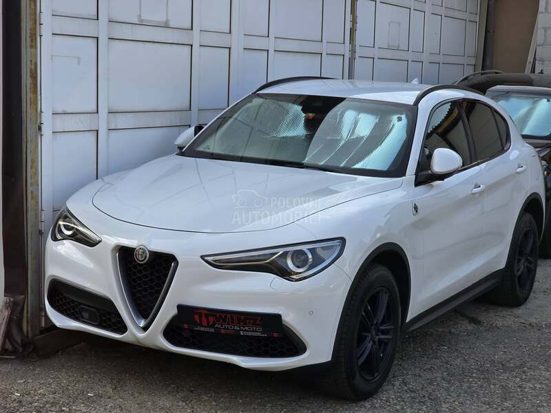 Alfa Romeo Stelvio 2.0i Turbo Q4 AT8 CH