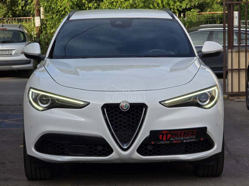 Alfa Romeo Stelvio 2.0i Turbo Q4 AT8 CH