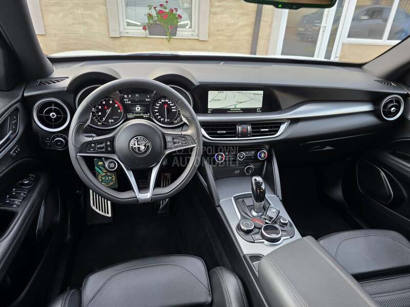 Alfa Romeo Stelvio 2.0i Turbo Q4 AT8 CH