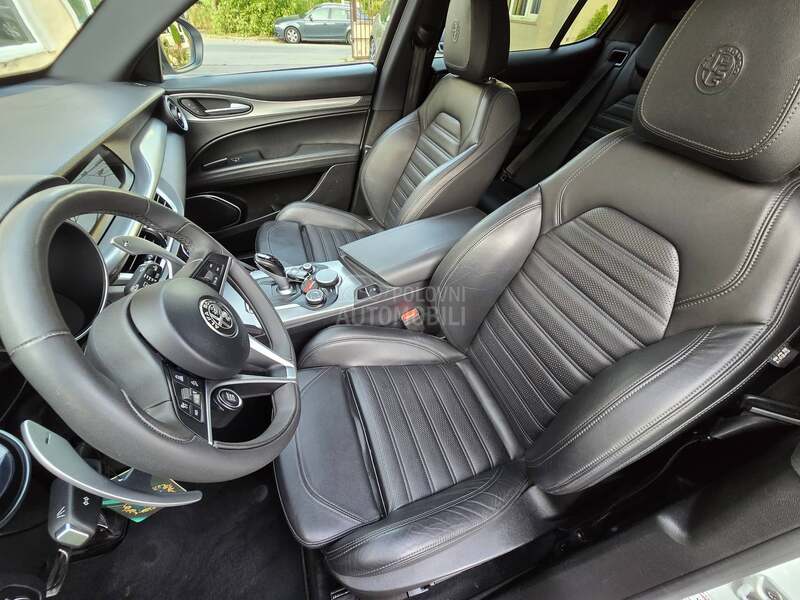 Alfa Romeo Stelvio 2.0i Turbo Q4 AT8 CH