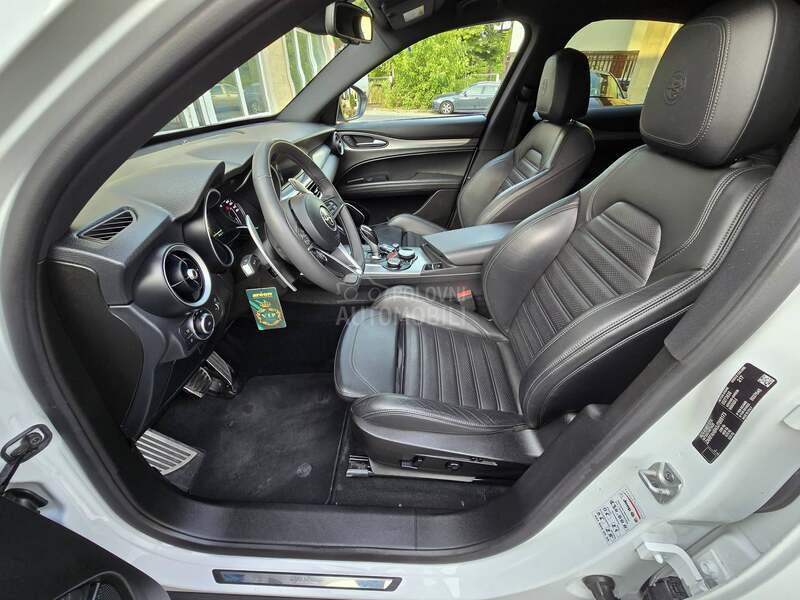 Alfa Romeo Stelvio 2.0i Turbo Q4 AT8 CH