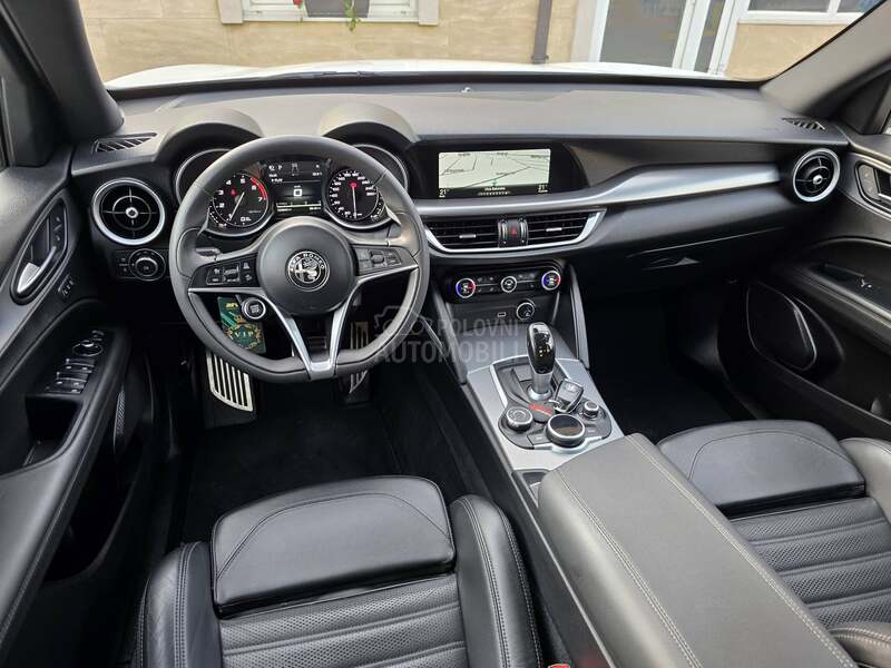 Alfa Romeo Stelvio 2.0i Turbo Q4 AT8 CH