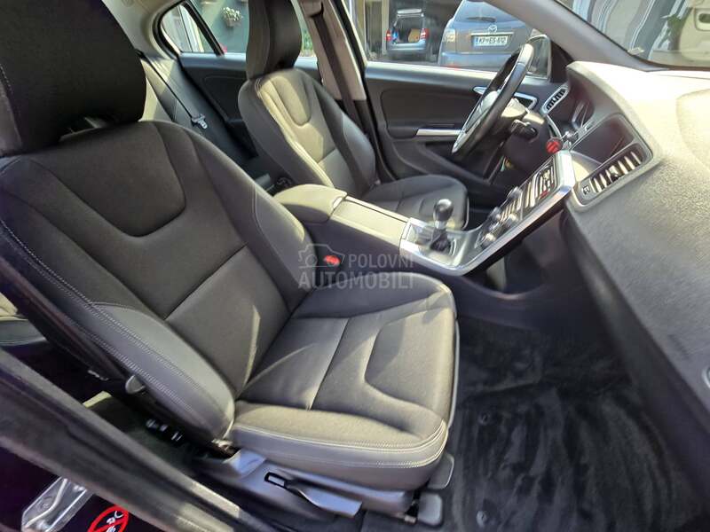 Volvo S60 T3 Momentum iz CH