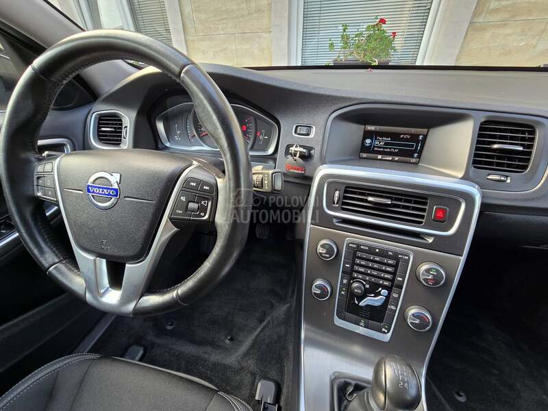 Volvo S60 T3 Momentum iz CH