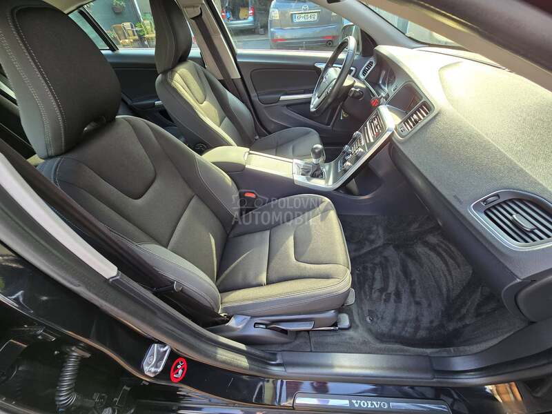 Volvo S60 T3 Momentum iz CH