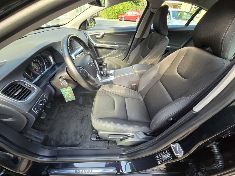 Volvo S60 T3 Momentum iz CH