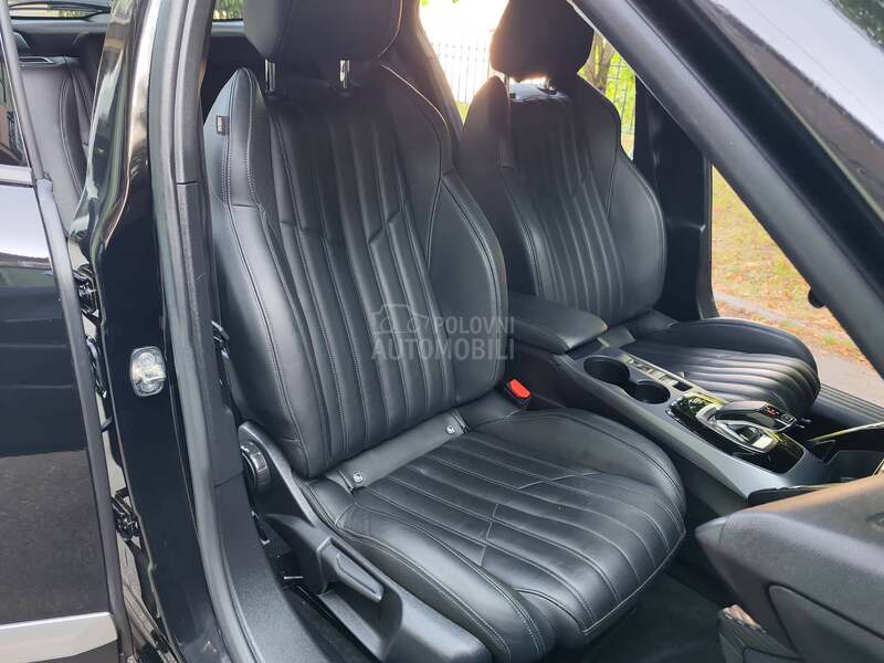 Peugeot 2008 1.2 turbo ALLURE
