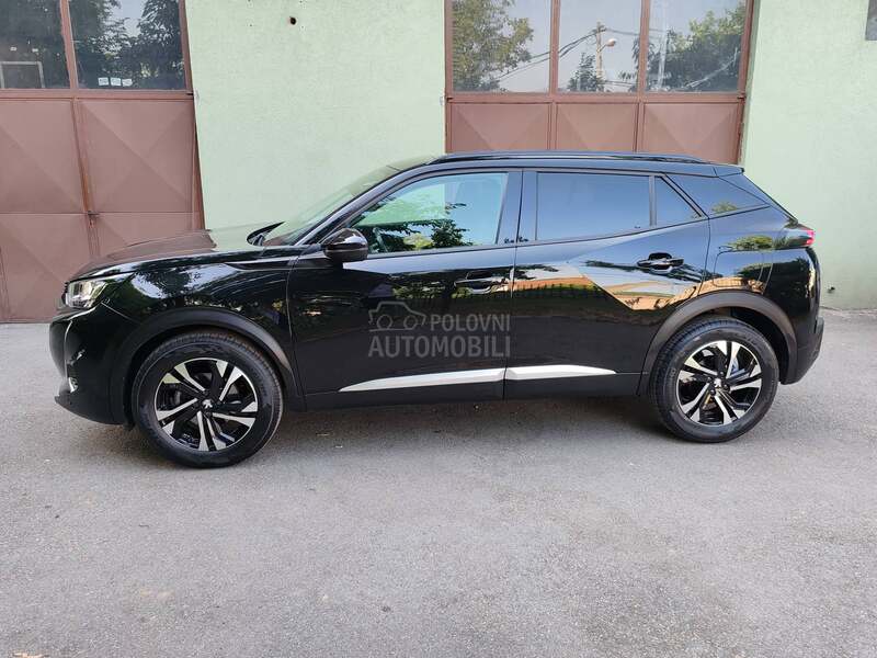 Peugeot 2008 1.2 turbo ALLURE