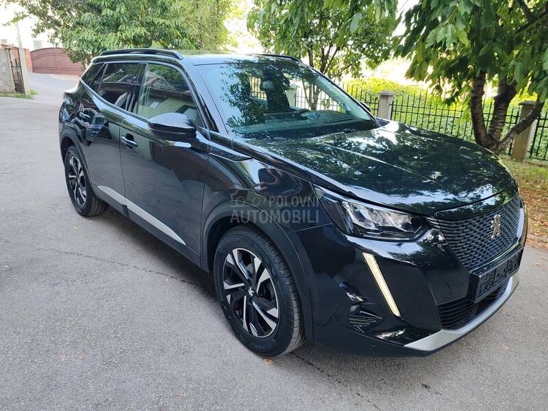 Peugeot 2008 1.2 turbo ALLURE