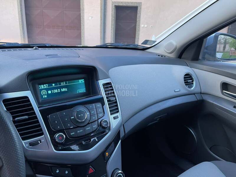Chevrolet Cruze 