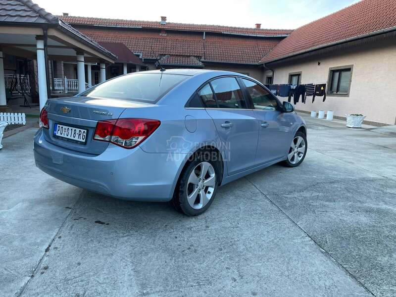 Chevrolet Cruze 