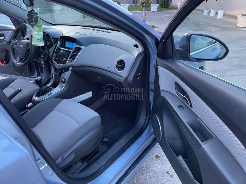 Chevrolet Cruze 