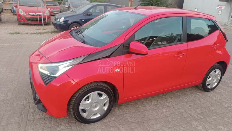 Toyota Aygo 1.0 VVTI X-STYLE