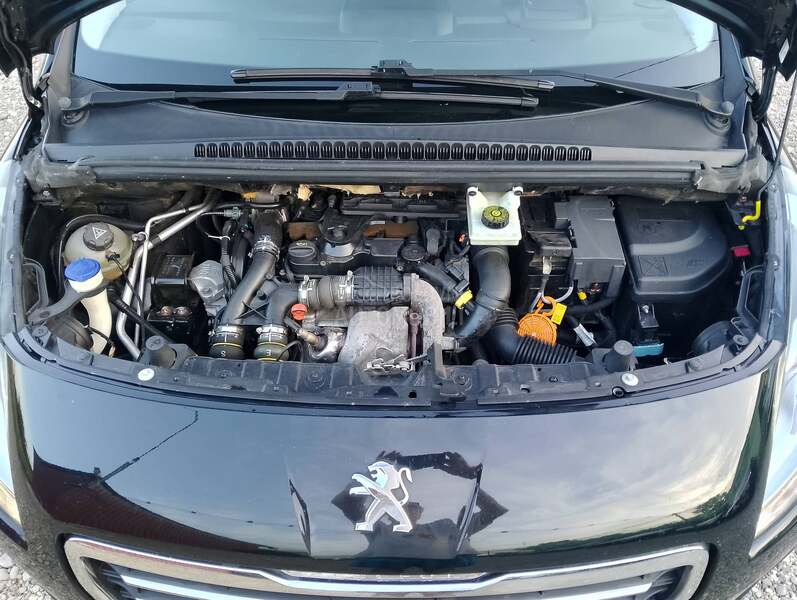 Peugeot 3008 1.6eHDI ALLURE