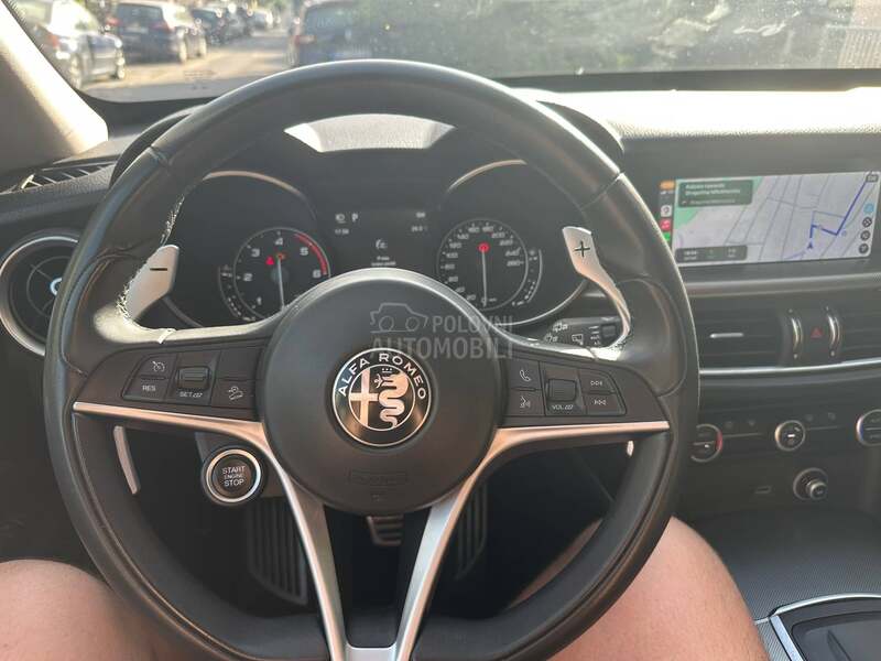 Alfa Romeo Stelvio Q4 R E G