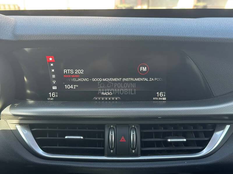 Alfa Romeo Stelvio Q4 R E G