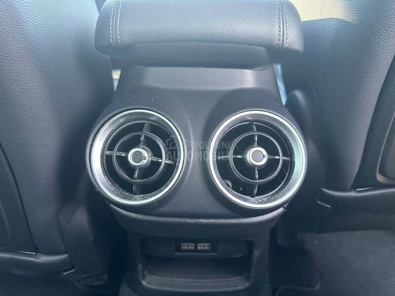 Alfa Romeo Stelvio Q4 R E G