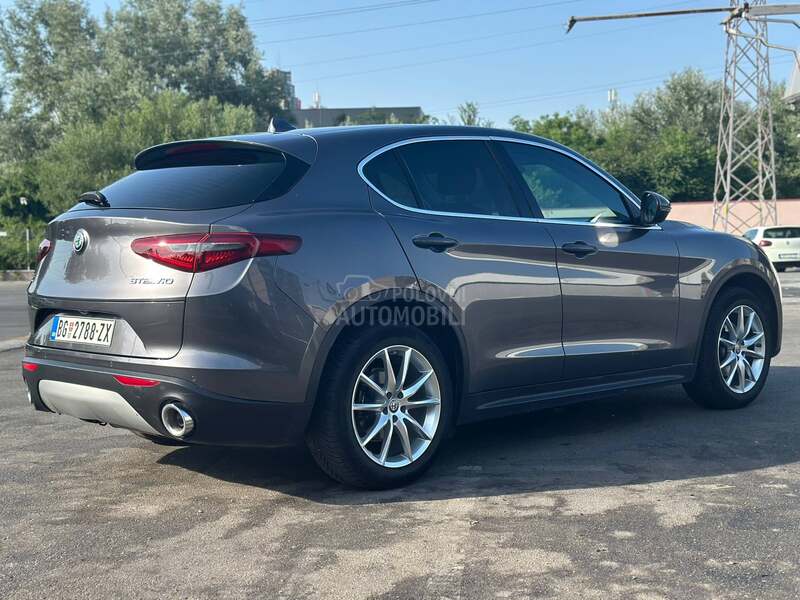 Alfa Romeo Stelvio Q4 R E G
