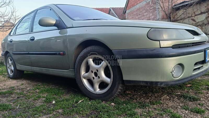 Renault Laguna 
