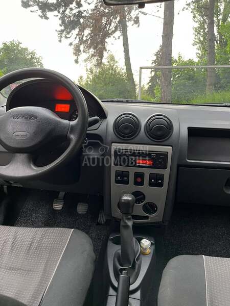 Dacia Logan 