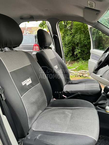 Dacia Logan 