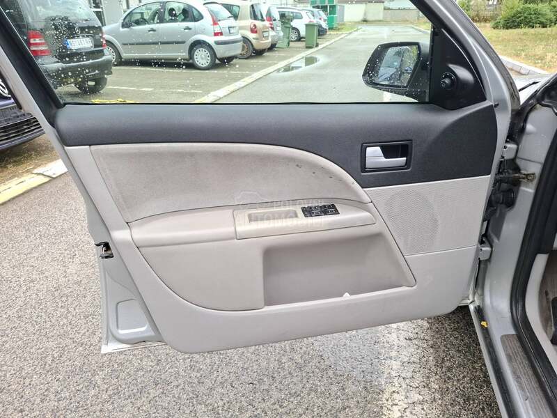 Ford Mondeo 2.0i