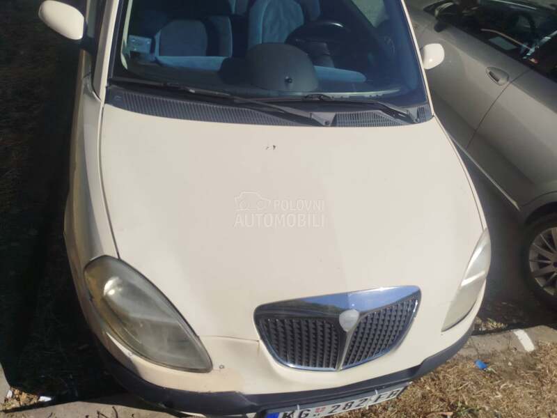 Lancia Ypsilon 