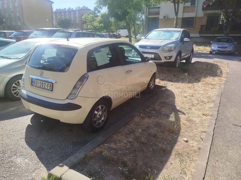 Lancia Ypsilon 
