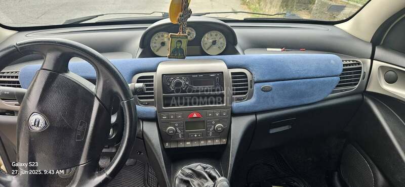 Lancia Ypsilon 