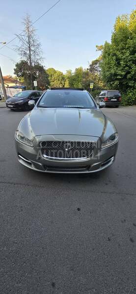 Jaguar XJ 