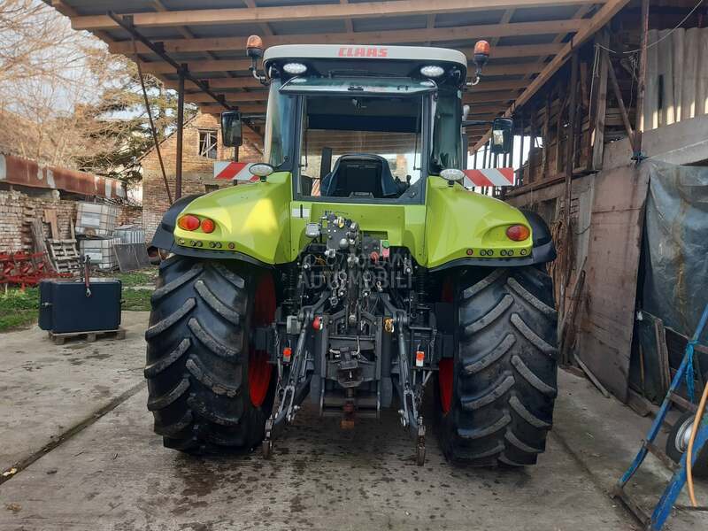 Claas Arion 630
