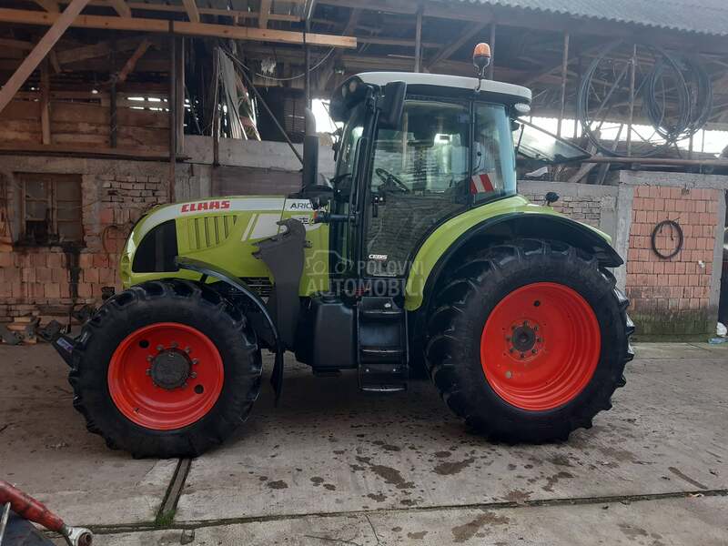 Claas Arion 630
