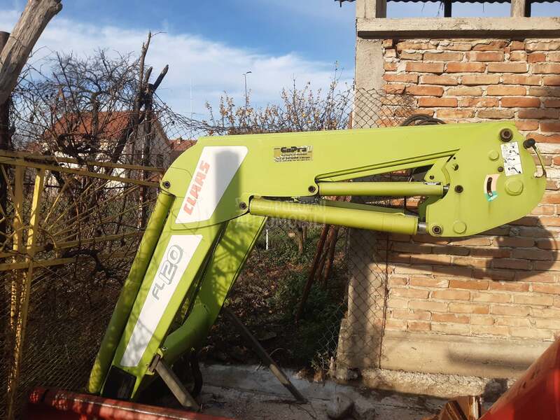 Claas Arion 630