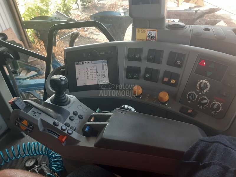 Claas Arion 630