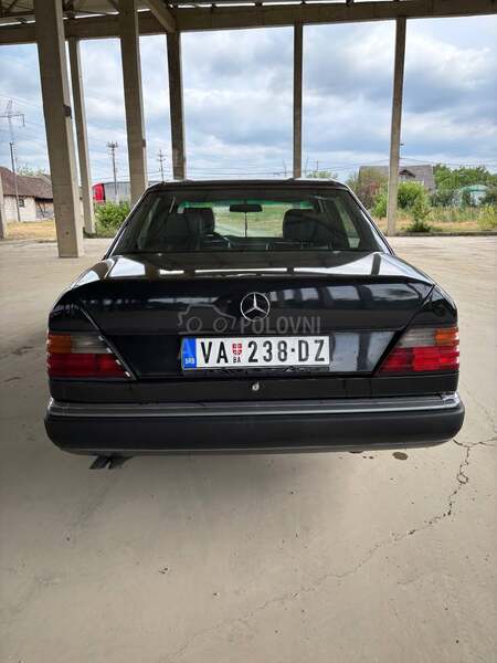 Mercedes Benz E 250 w124