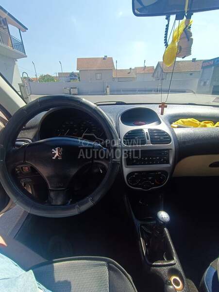 Peugeot 206 1.1