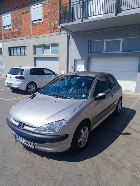 Peugeot 206 1.1
