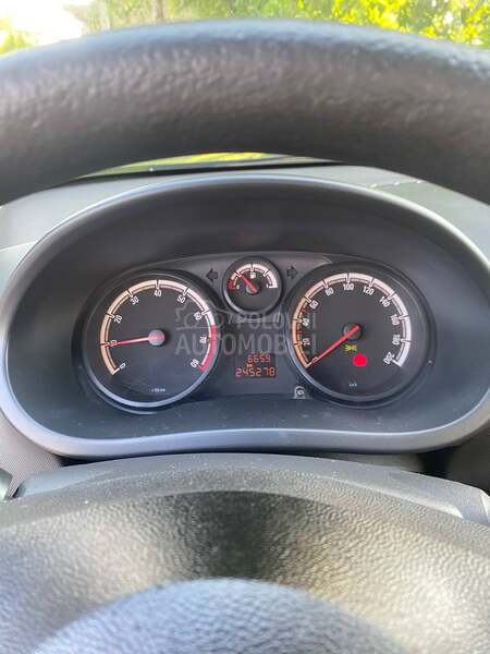 Opel Corsa D 