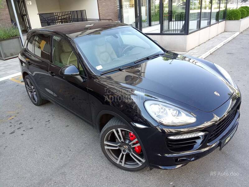 Porsche Cayenne TURBO LOOK