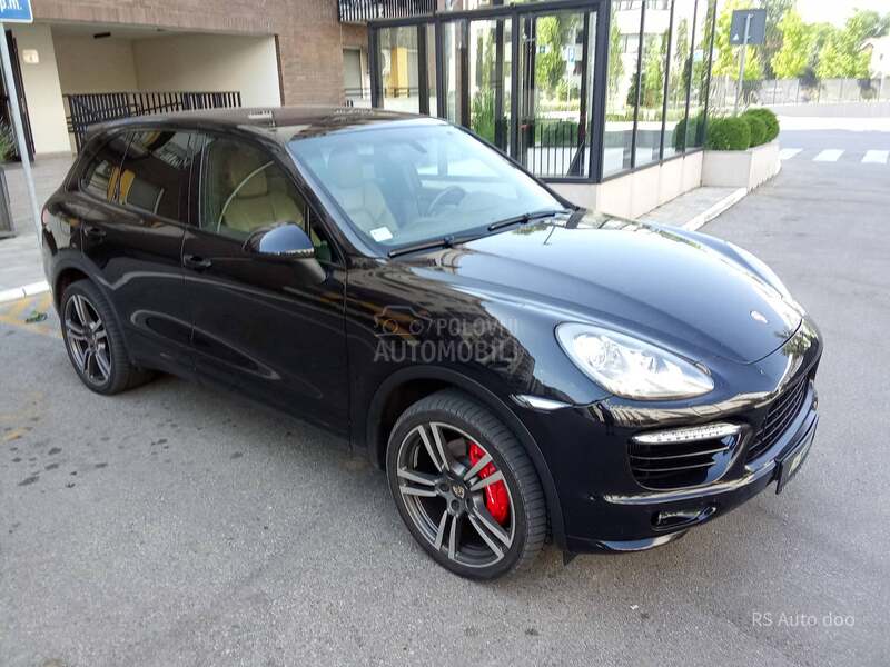 Porsche Cayenne TURBO LOOK