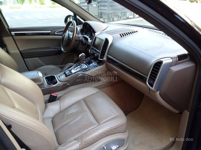 Porsche Cayenne TURBO LOOK