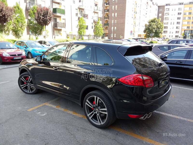 Porsche Cayenne TURBO LOOK