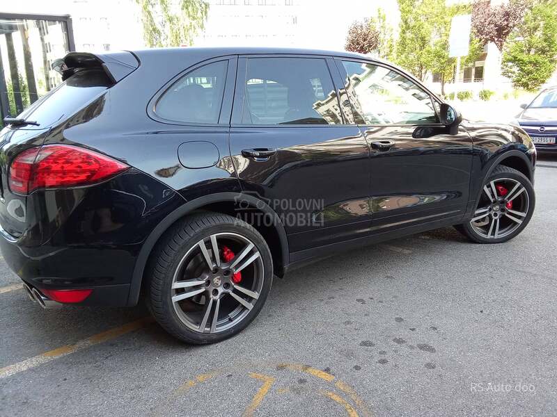 Porsche Cayenne TURBO LOOK