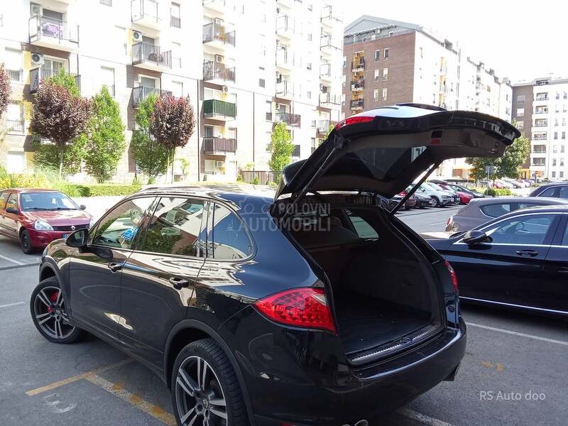 Porsche Cayenne TURBO LOOK